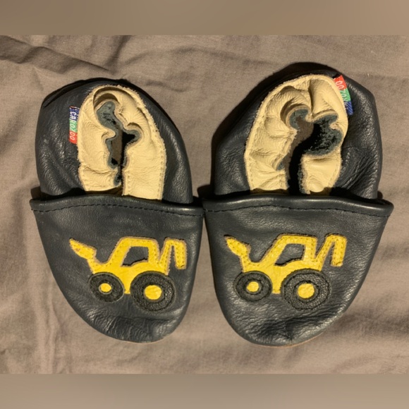 Soft sole leather shoes with backhoes - Picture 5 of 6